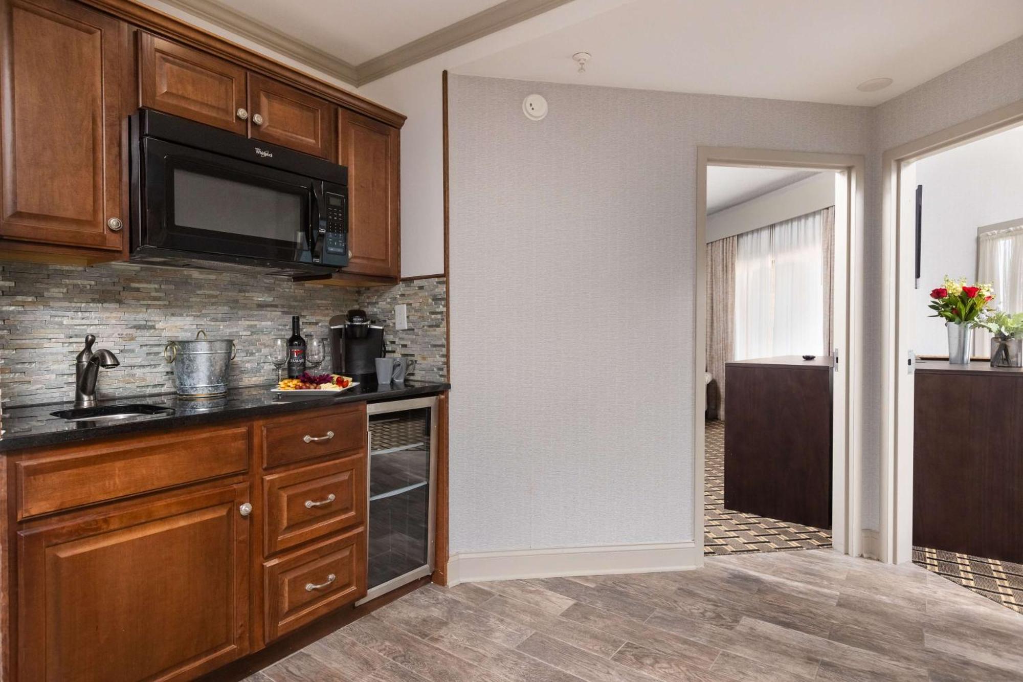 Inn At The Colonnade Baltimore - A Doubletree By Hilton Hotel Dış mekan fotoğraf