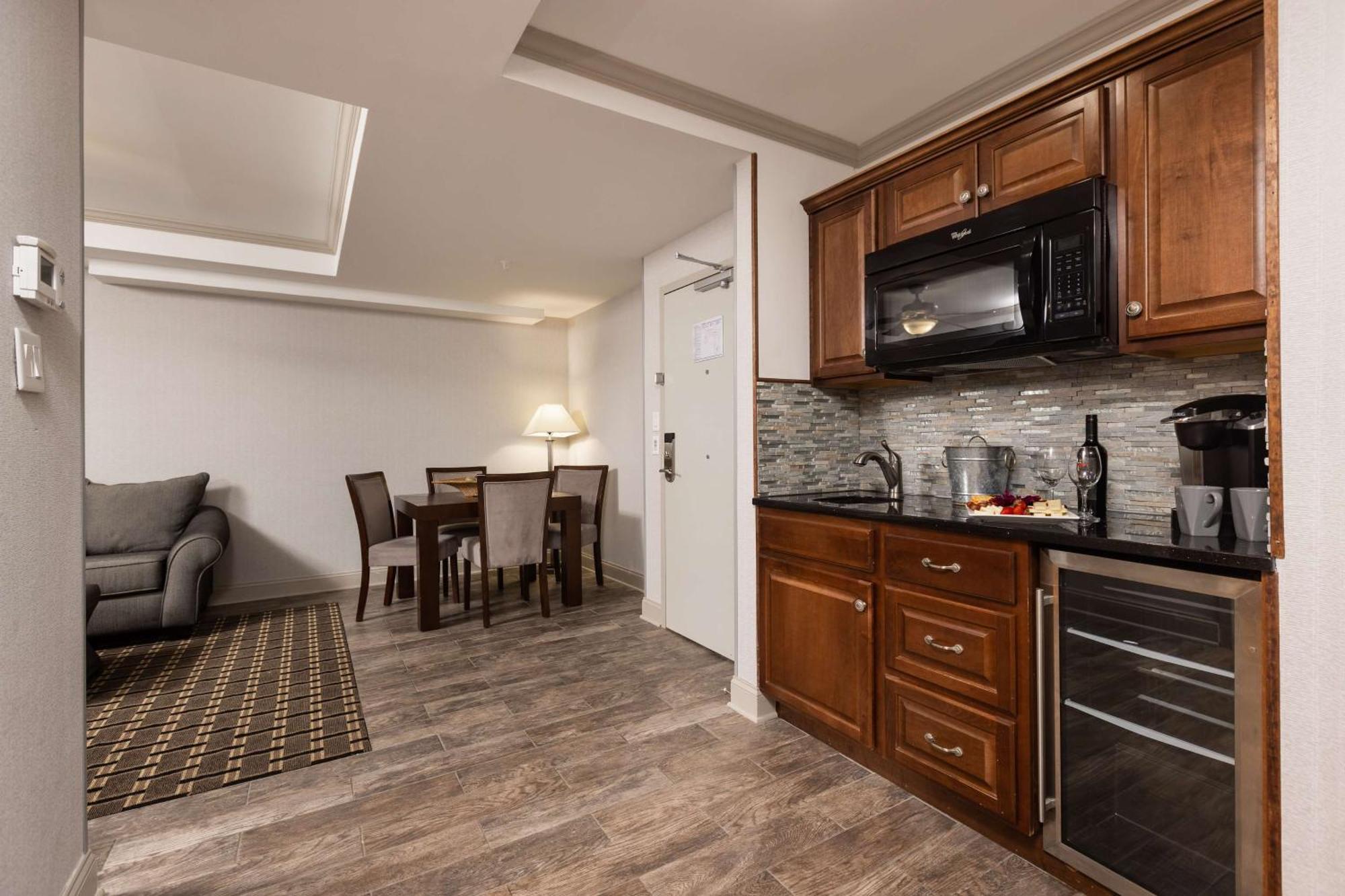 Inn At The Colonnade Baltimore - A Doubletree By Hilton Hotel Dış mekan fotoğraf